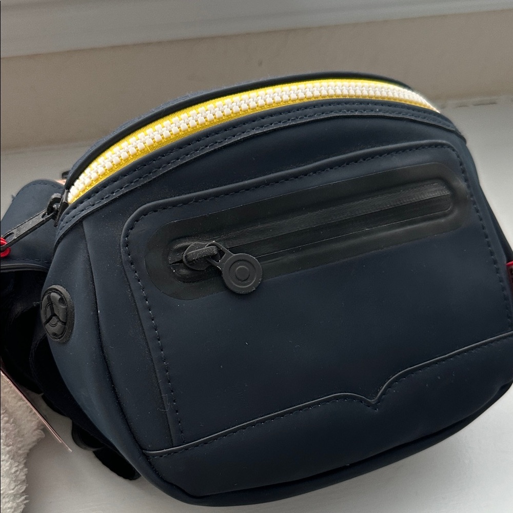 Hunter Brand Dark Blue Belt Bag with Yellow Accent - Picture 3 of 10